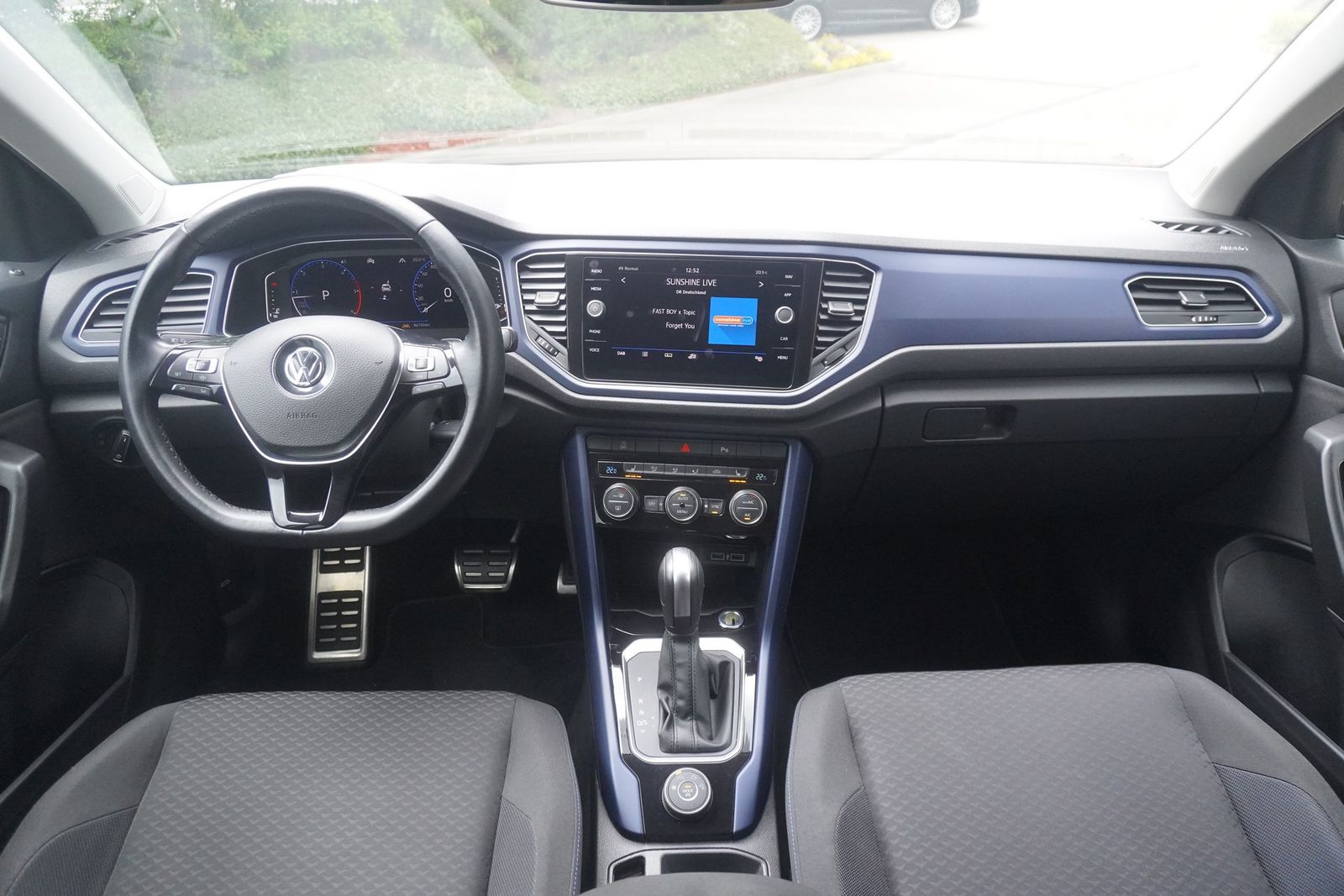 Volkswagen T-Roc 2.0 TDI R-Line 4M DSG - Samsaru's Car Outlet