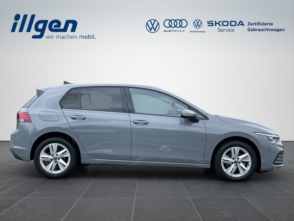 Volkswagen Golf VIII 1.5 TSI Life - Samsaru's Car Outlet