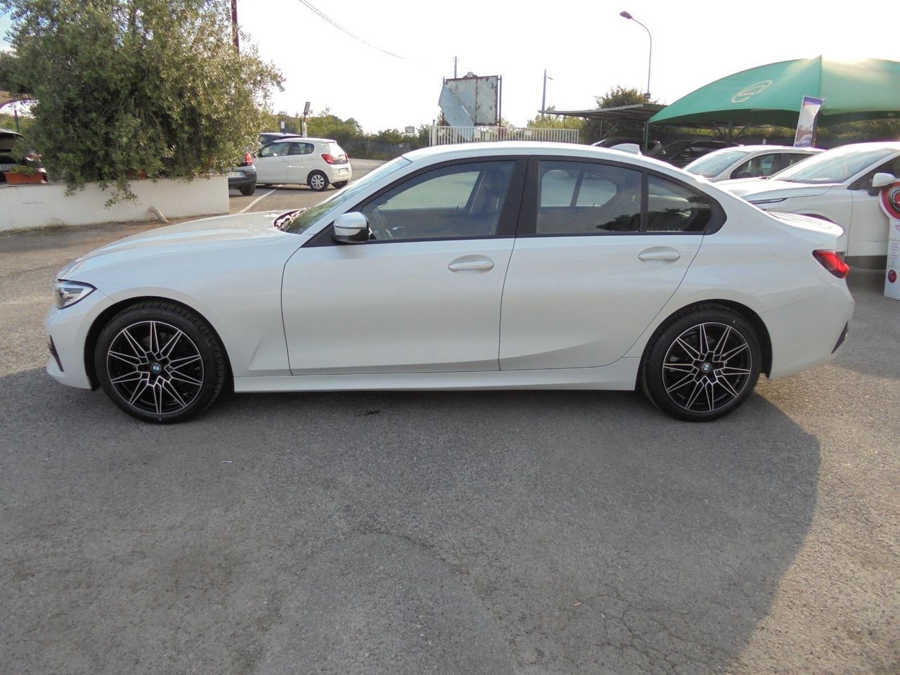 BMW 320 320d 48V Business Advantage - Samsaru's Car Outlet