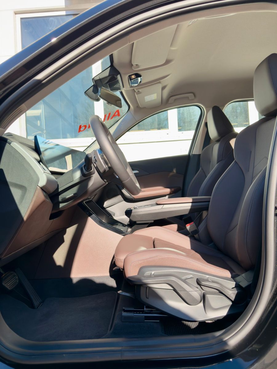BMW X1 xDrive23i - Samsaru's Car Outlet