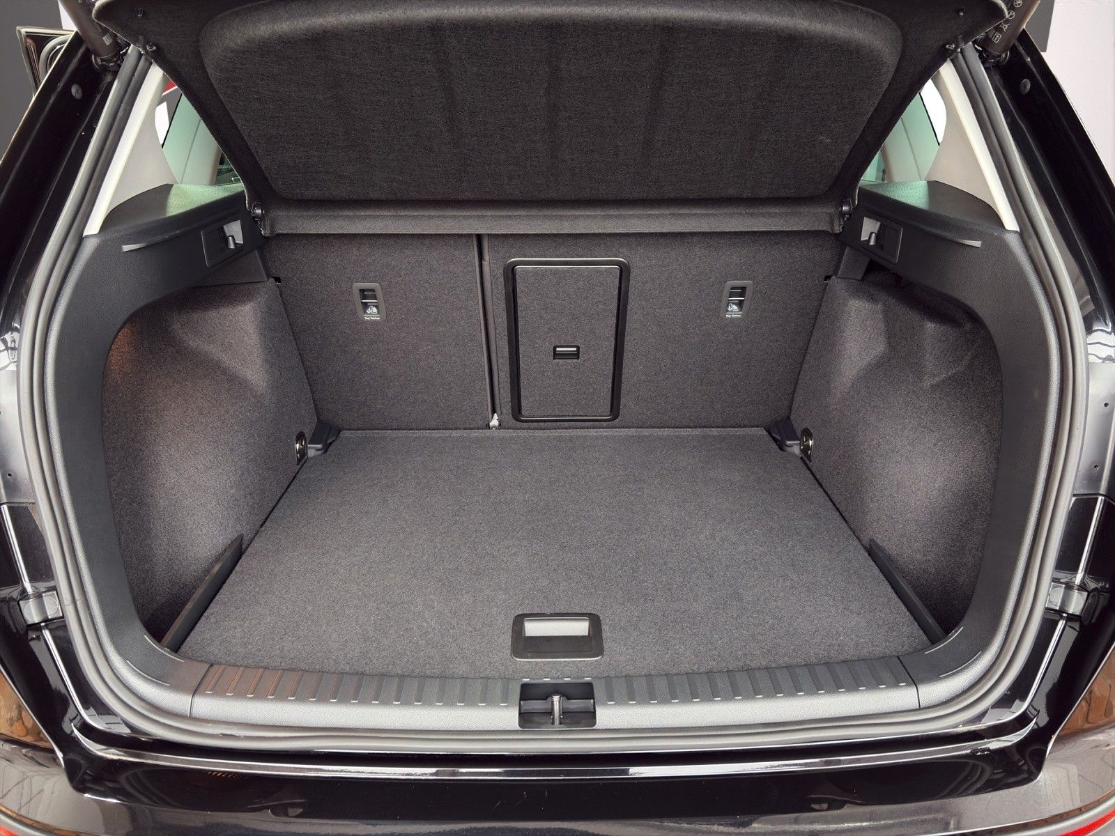 Seat Ateca 1.5 TSI Style DSG AHK/NAVI/ACC/AHZ/LHZ