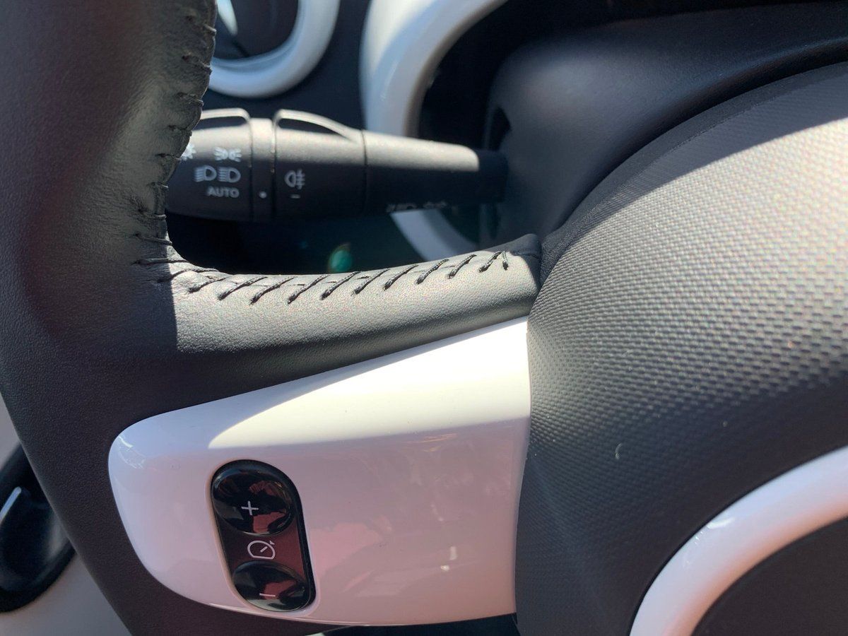 Renault Twingo ELECTRIC - Samsaru's Car Outlet
