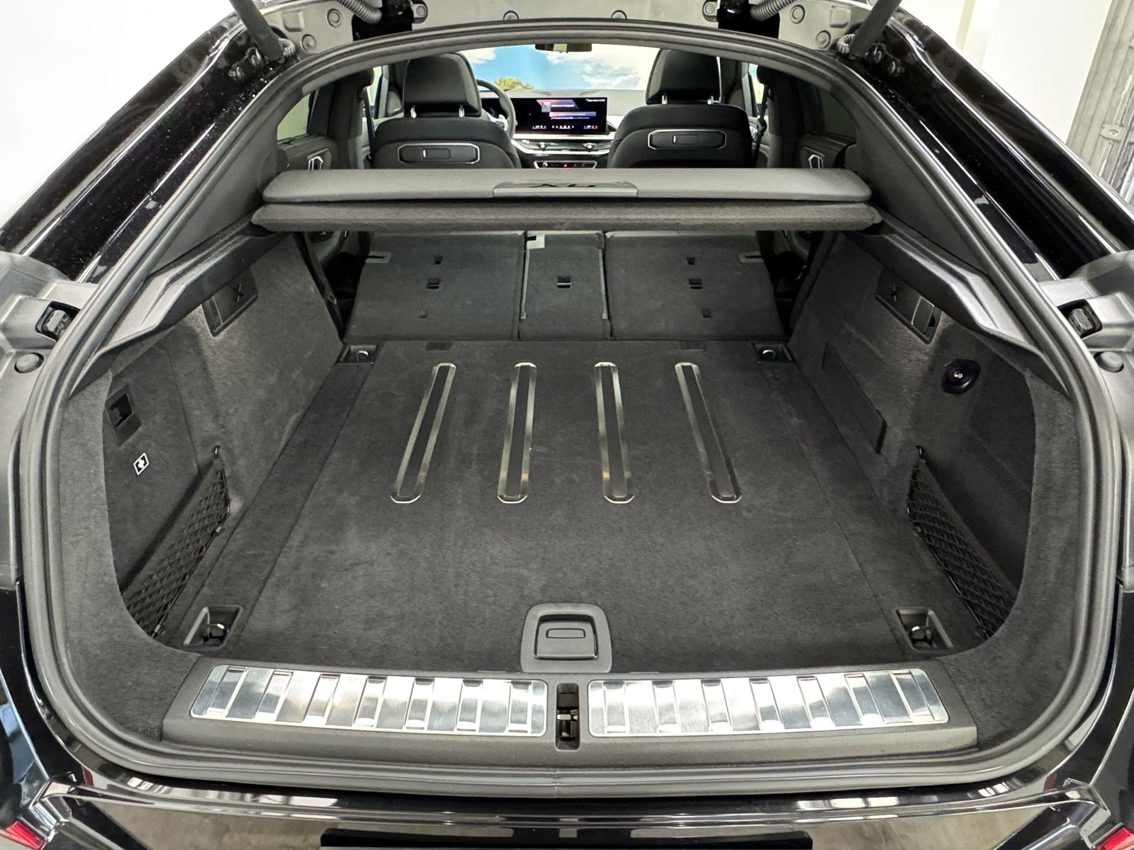 BMW X6 xDrive30d M Sport Pro 22Zoll AHK Pano ACC