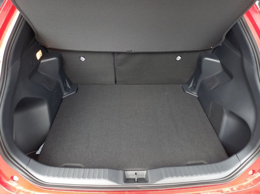 Toyota Yaris Cross Teamplayer Safety-Paket Winter-Paket