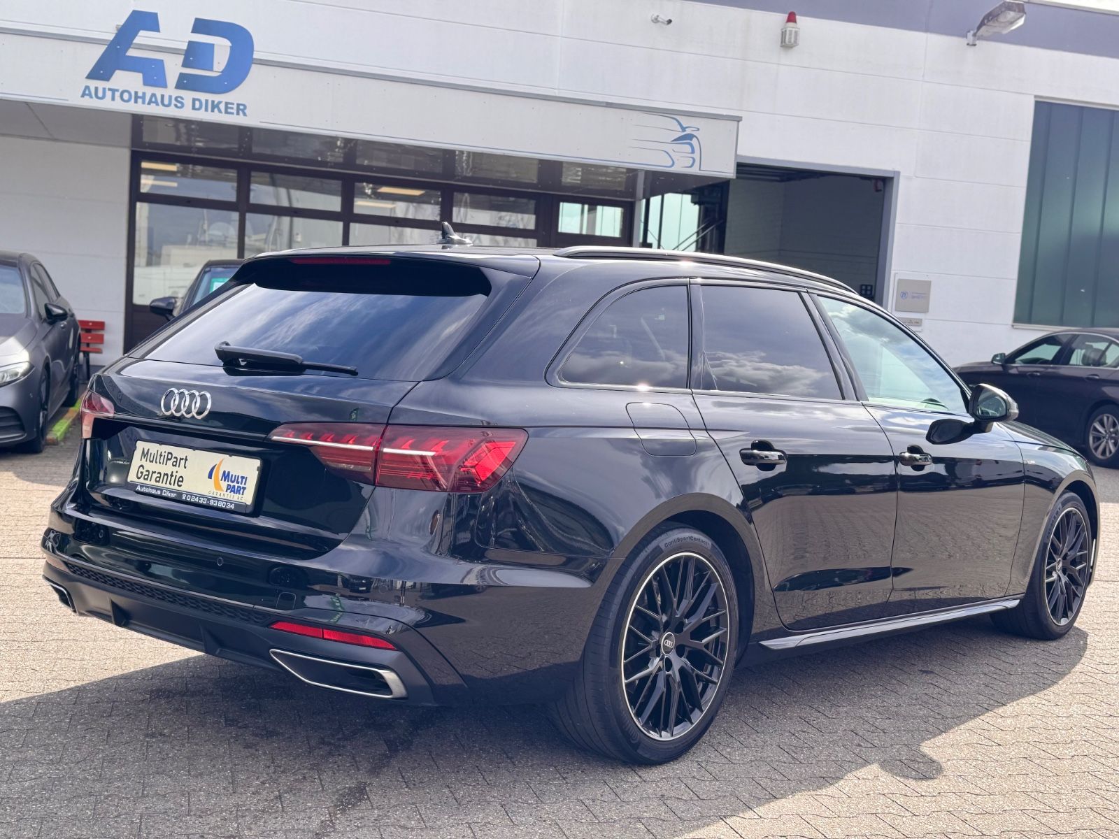 Audi A4 Avant 40 TFSI S line - Samsaru's Car Outlet