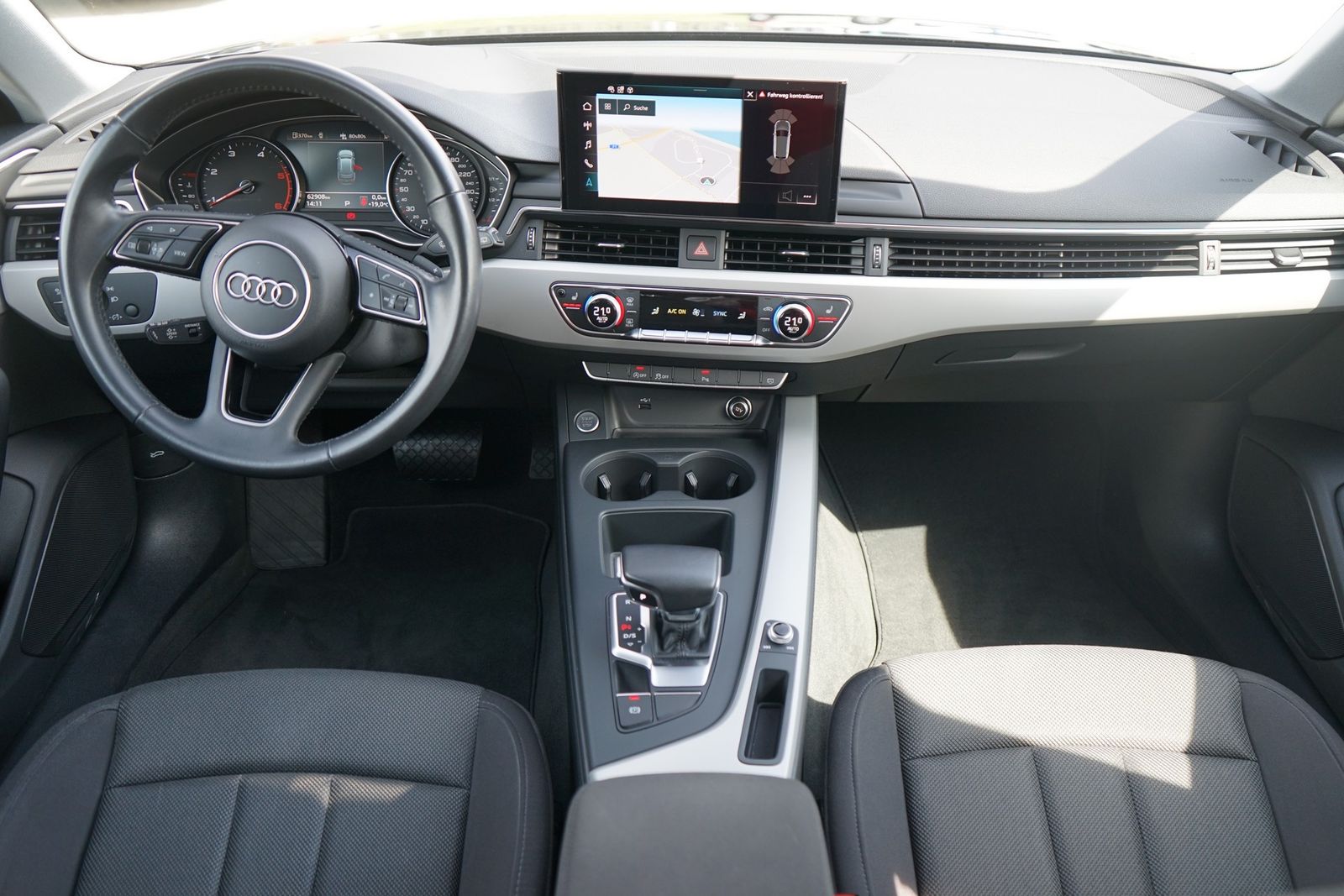 Audi A4 35 2.0 TDI Avant advanced - Samsaru's Car Outlet