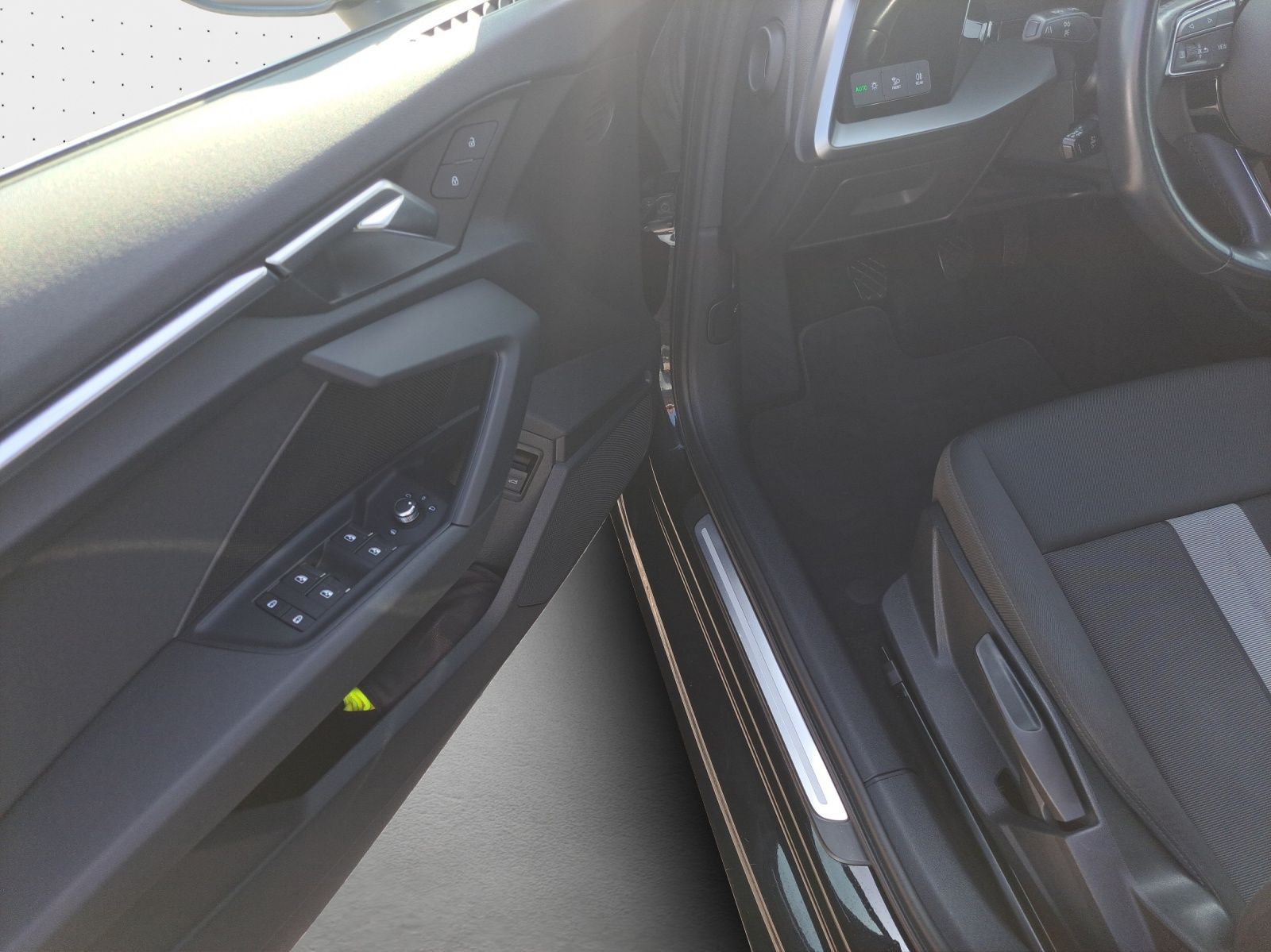 Audi A3 Limousine 35 TFSI advanced - Samsaru's Car Outlet
