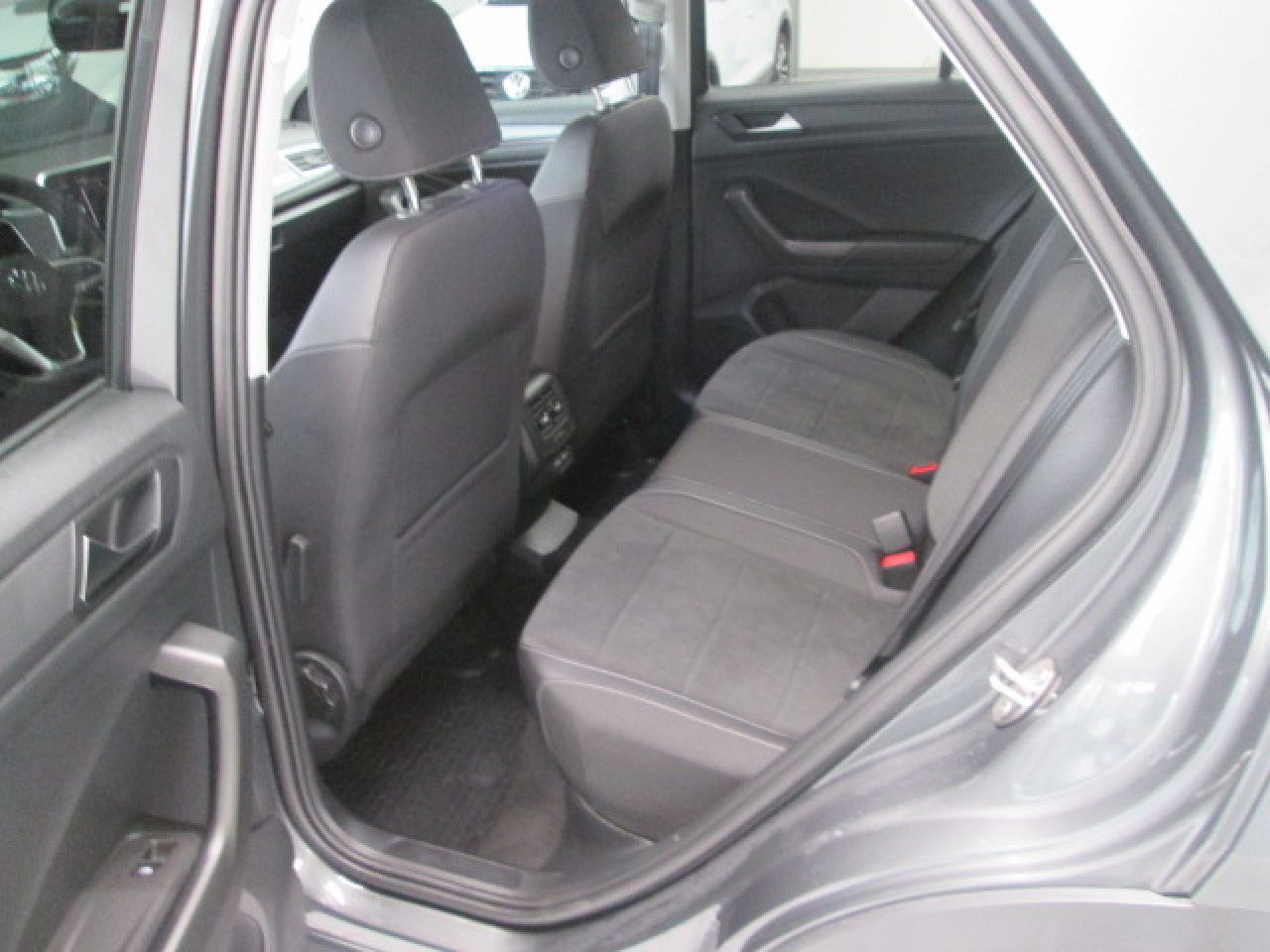 Volkswagen T-Roc Style 2.0 TDI 4Motion DSG - Samsaru's Car Outlet