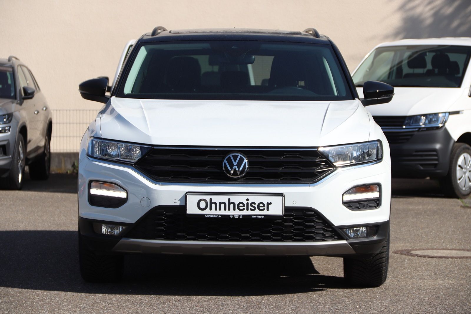 Volkswagen T-Roc 1.5 TSI Style DSG - Samsaru's Car Outlet