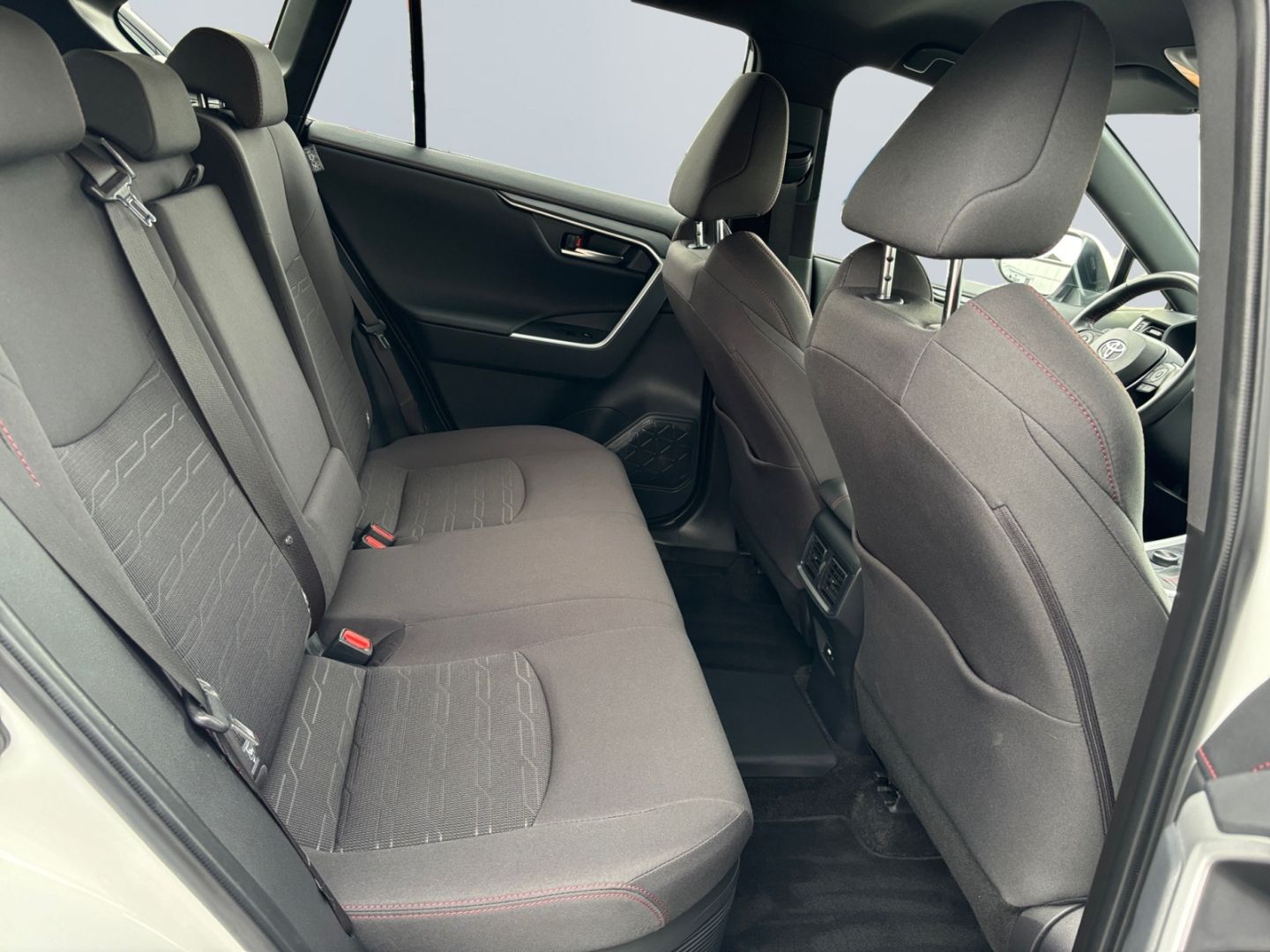 Toyota RAV 4 Plug-in Hybrid Allrad - Samsaru's Car Outlet