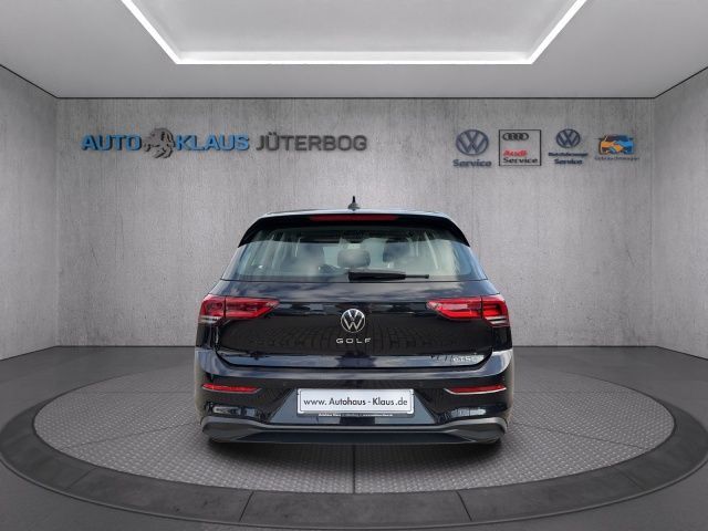 Volkswagen Golf VIII 1.5 eTSI Life - Samsaru's Car Outlet