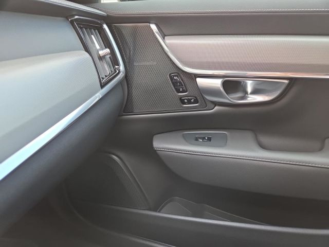 Volvo S90 T8 AWD Plug-In Hybrid Plus Dark VollLED,Goog