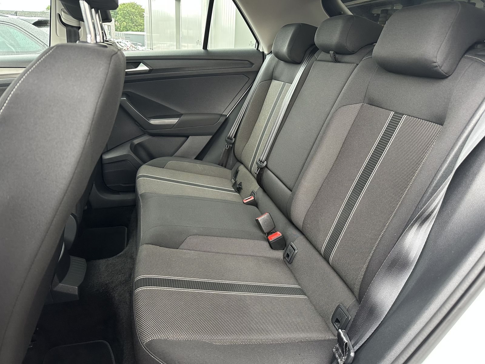 Volkswagen T-Roc 2.0 TDI DSG 4Motion Style - Samsaru's Car Outlet