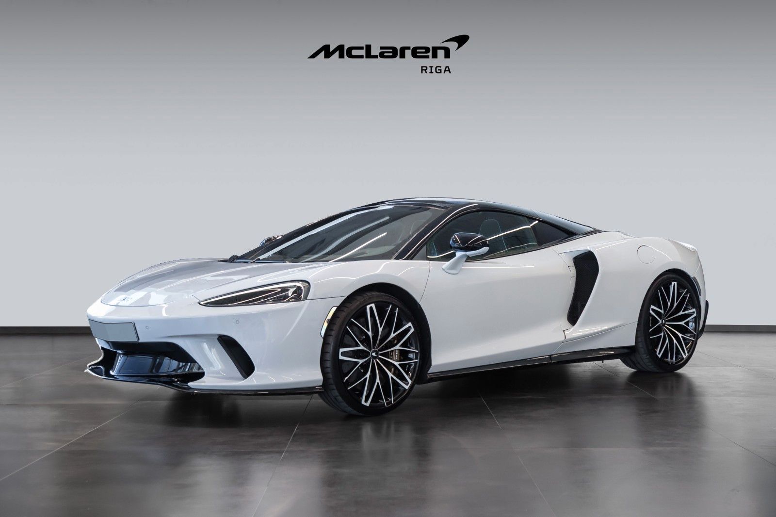 McLaren GT - Luxe - MSO Cirrus Grey