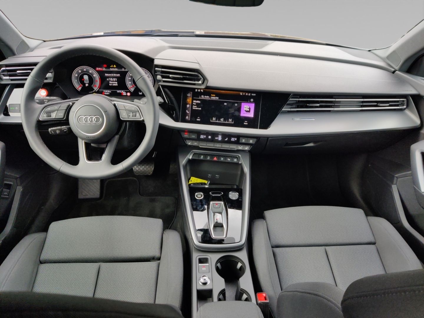 Audi A3 Limo 30 TFSI advanced - Samsaru's Car Outlet