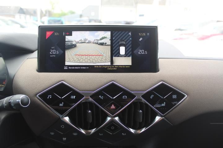 DS Automobiles DS3 CROSSBACK SO CHIC PT 130 AUTOMATIK,LEDERF,NA
