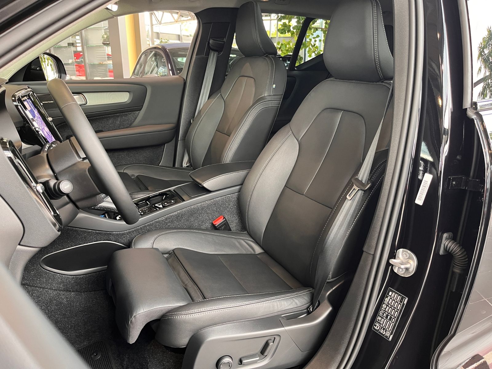 Volvo XC40 Ultra Dark PANO AHK 21" 360° KAM