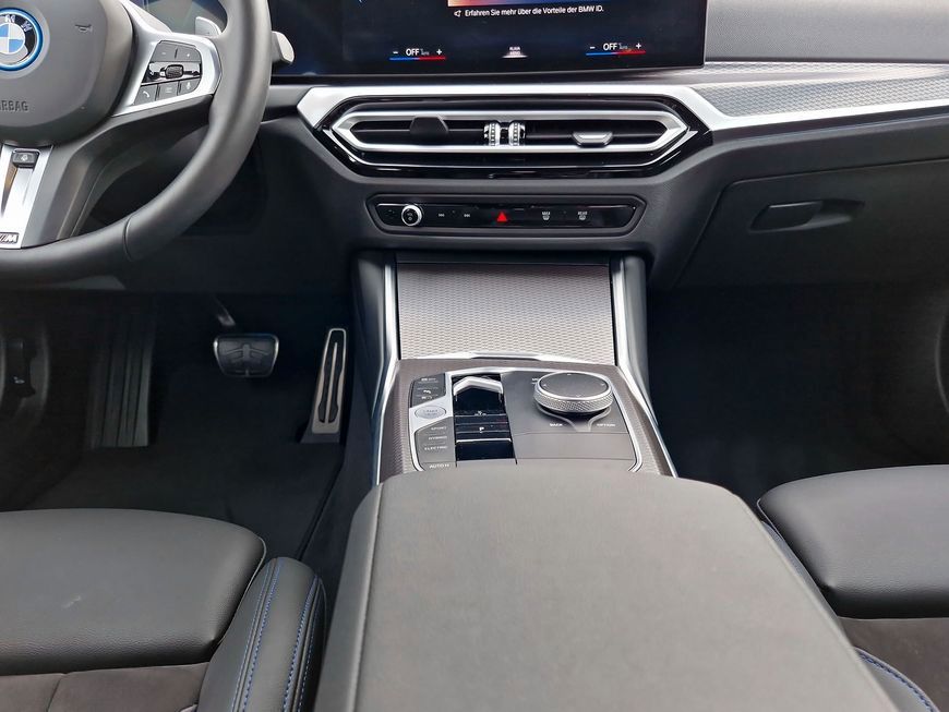 BMW 330e xDrive Aut. - Samsaru's Car Outlet