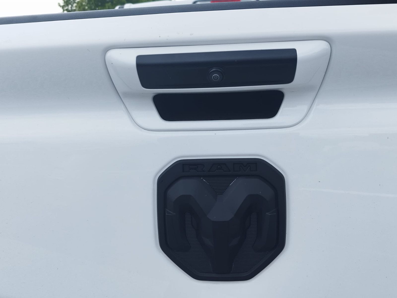 Dodge RAM 1500 Laramie Crew Cab 4x4  Kamera Leder LED