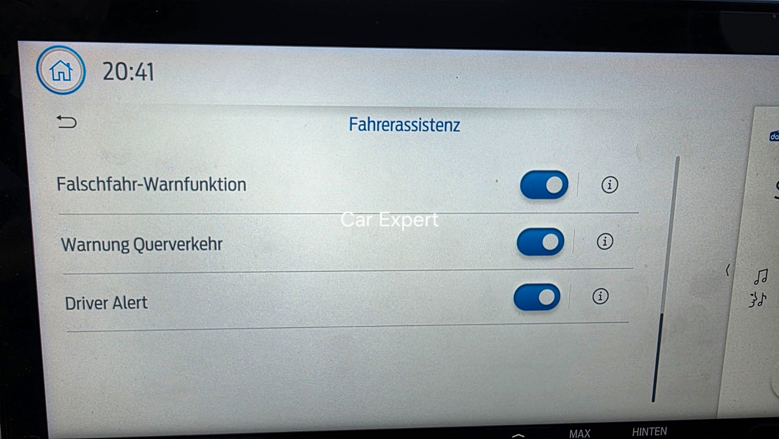 Ford Focus TurnierTitanium,1Hand,8xAlu,Scheckheft,LED