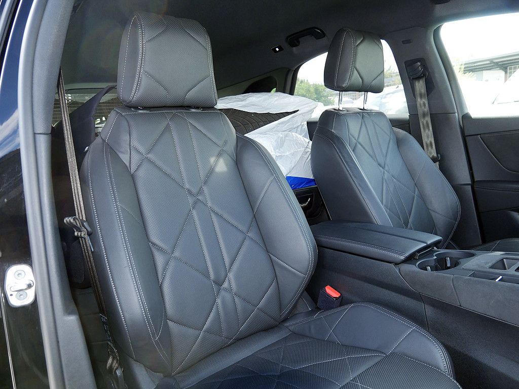 DS Automobiles DS 7 Crossback Performance Line+ E-Tense 225 LED