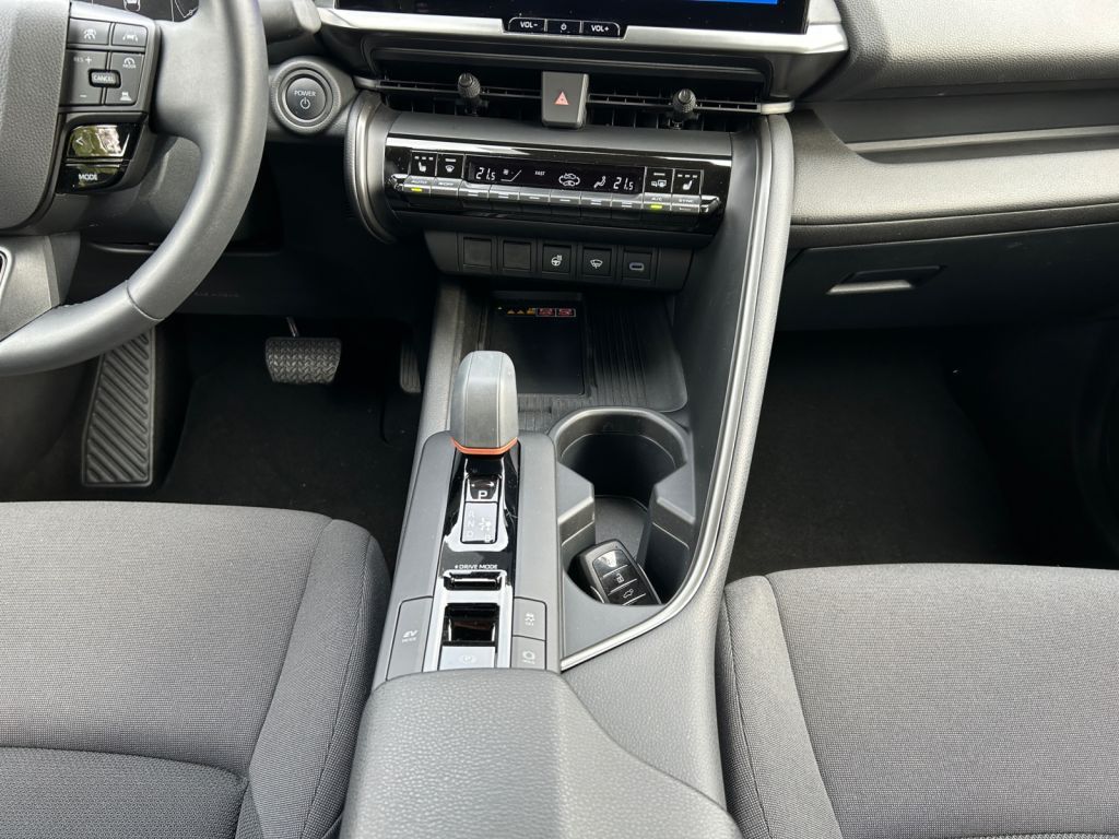 Toyota C-HR 1.8 Hybrid Black&White