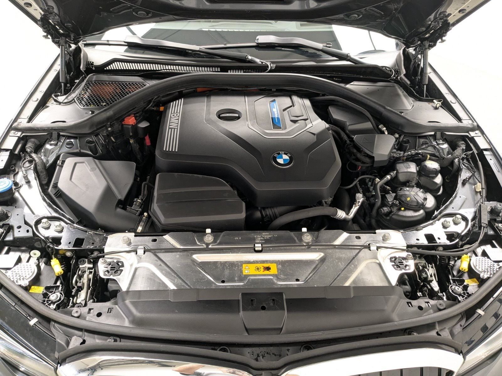 BMW 330e xDrive M Sport Laser ACC 360° HuD HiFi 19''