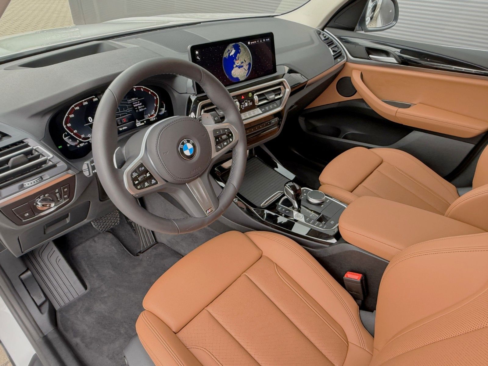 BMW X3 xDrive 20i Laser - Samsaru's Car Outlet