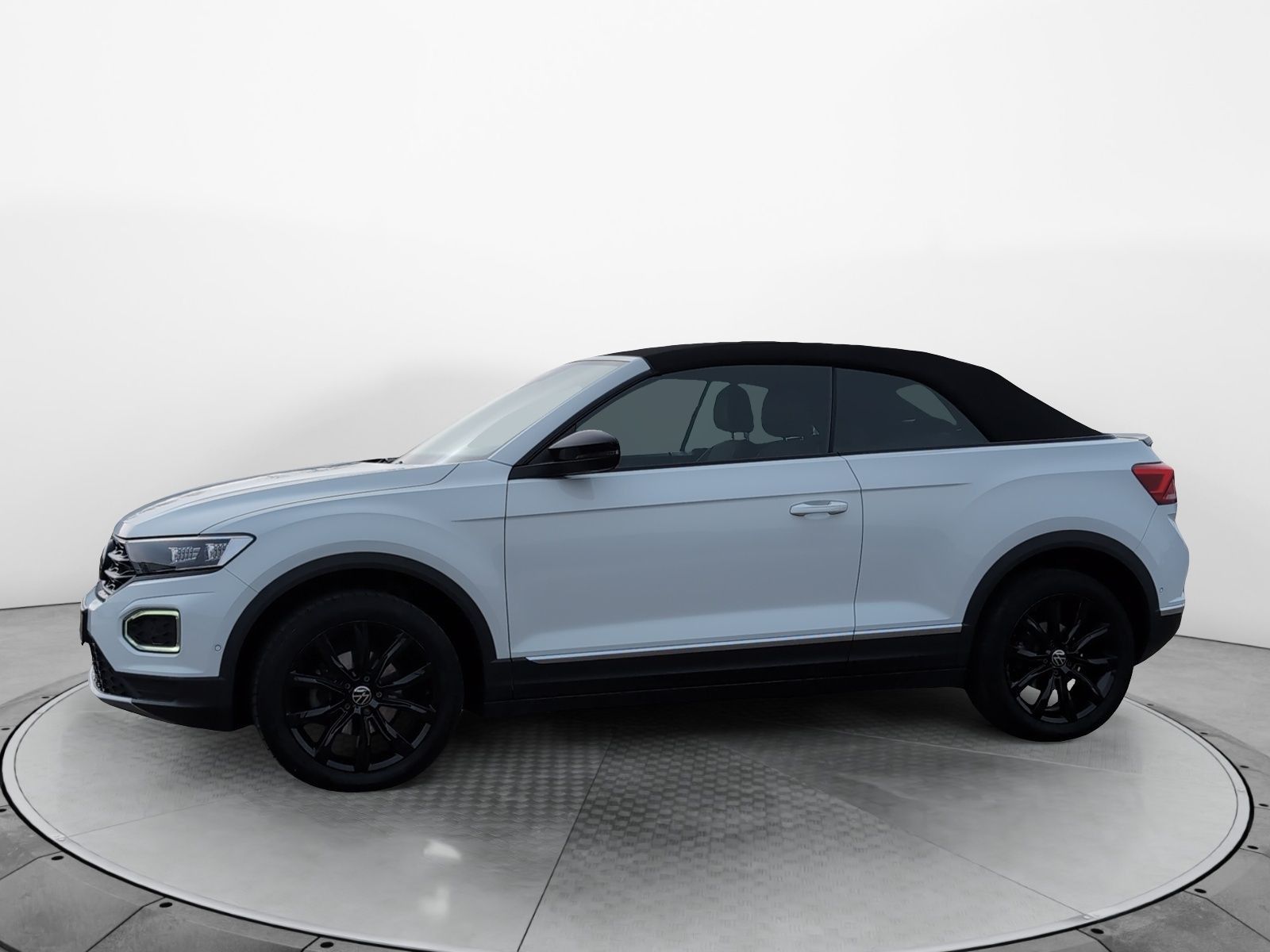 Volkswagen T-Roc 1.5 TSI Style DSG - Samsaru's Car Outlet