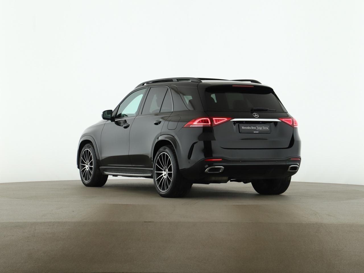 Mercedes-Benz GLE 350 de 4M AMG Night Burmester MBUX Pano LED