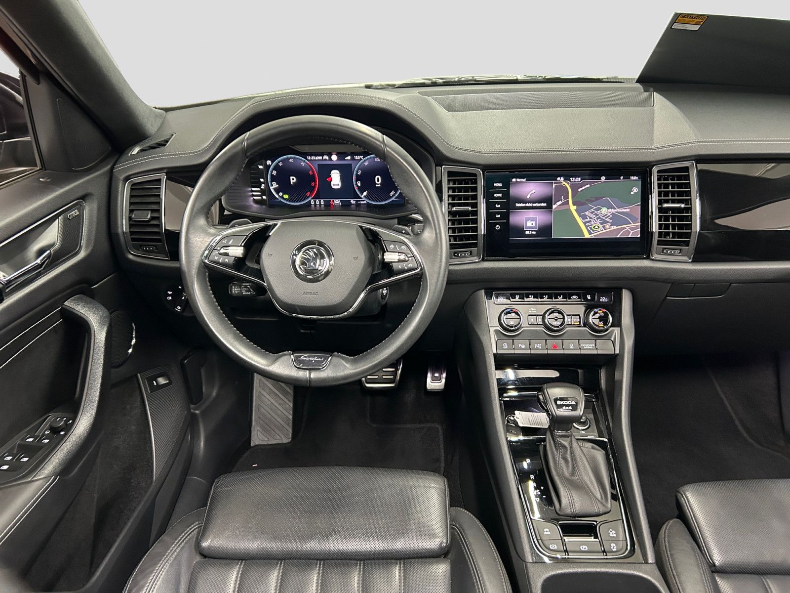Skoda Kodiaq 2.0TDI DSG 4x4 L&K Matrix AHK Standh 360°
