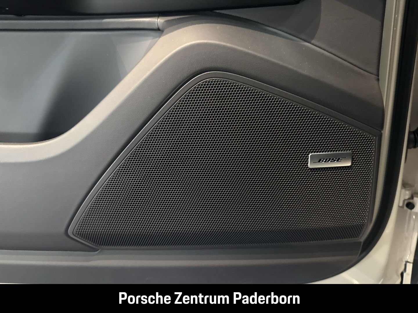 Porsche Cayenne E-Hybrid HA-Lenkung Nachtsicht InnoDrive