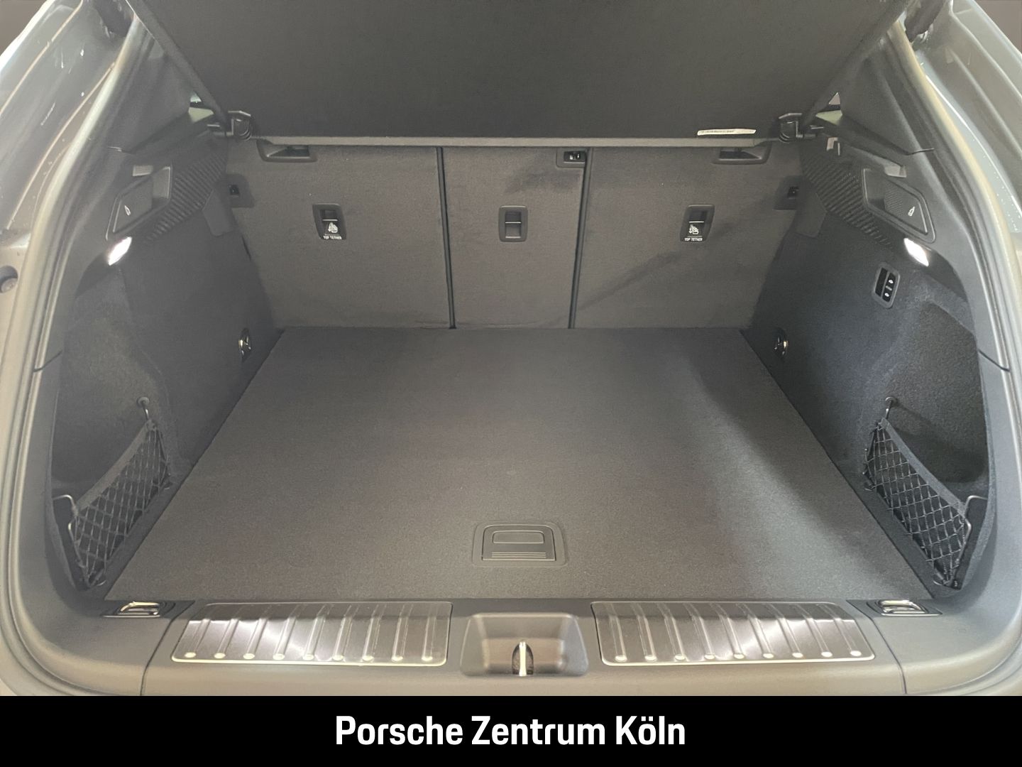 Porsche Macan BOSE Luftfederung 22-Zoll Panoramadach