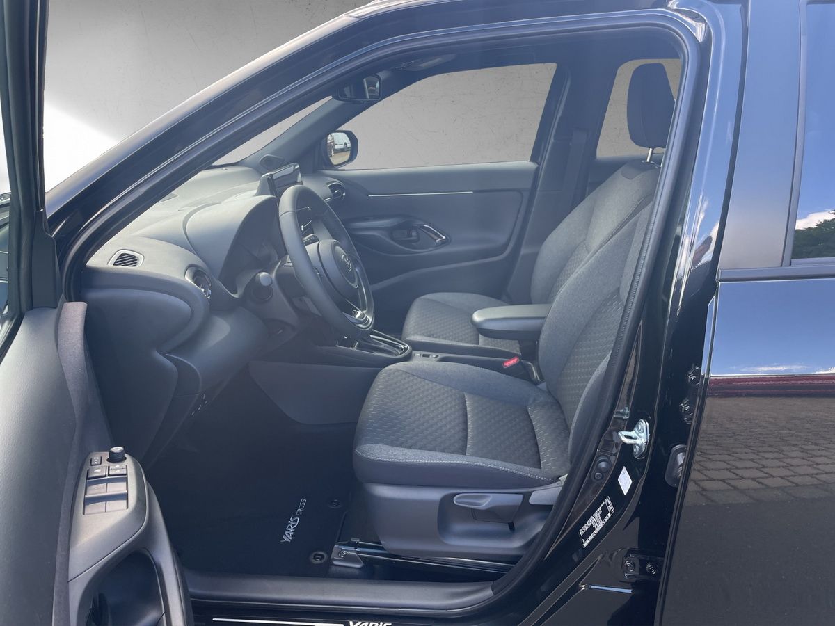 Toyota Yaris Cross 1.5 Hybrid Teamplayer *2xPDC*BLIS*LH
