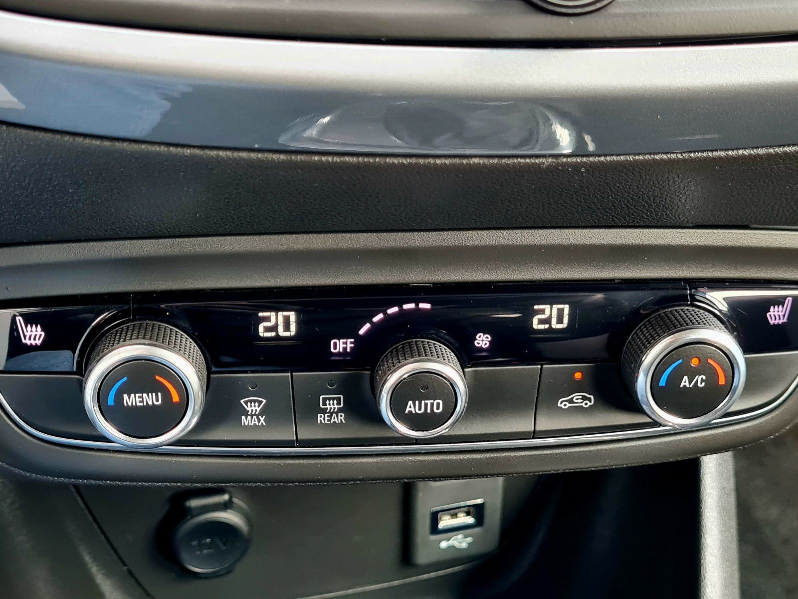 Opel Crossland Innovation - Samsaru's Car Outlet