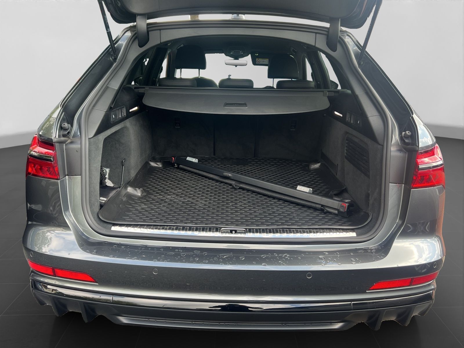 Audi A4 Avant 40 TFSI Q 2x S LINE AHK LM19 MATRIX-LED
