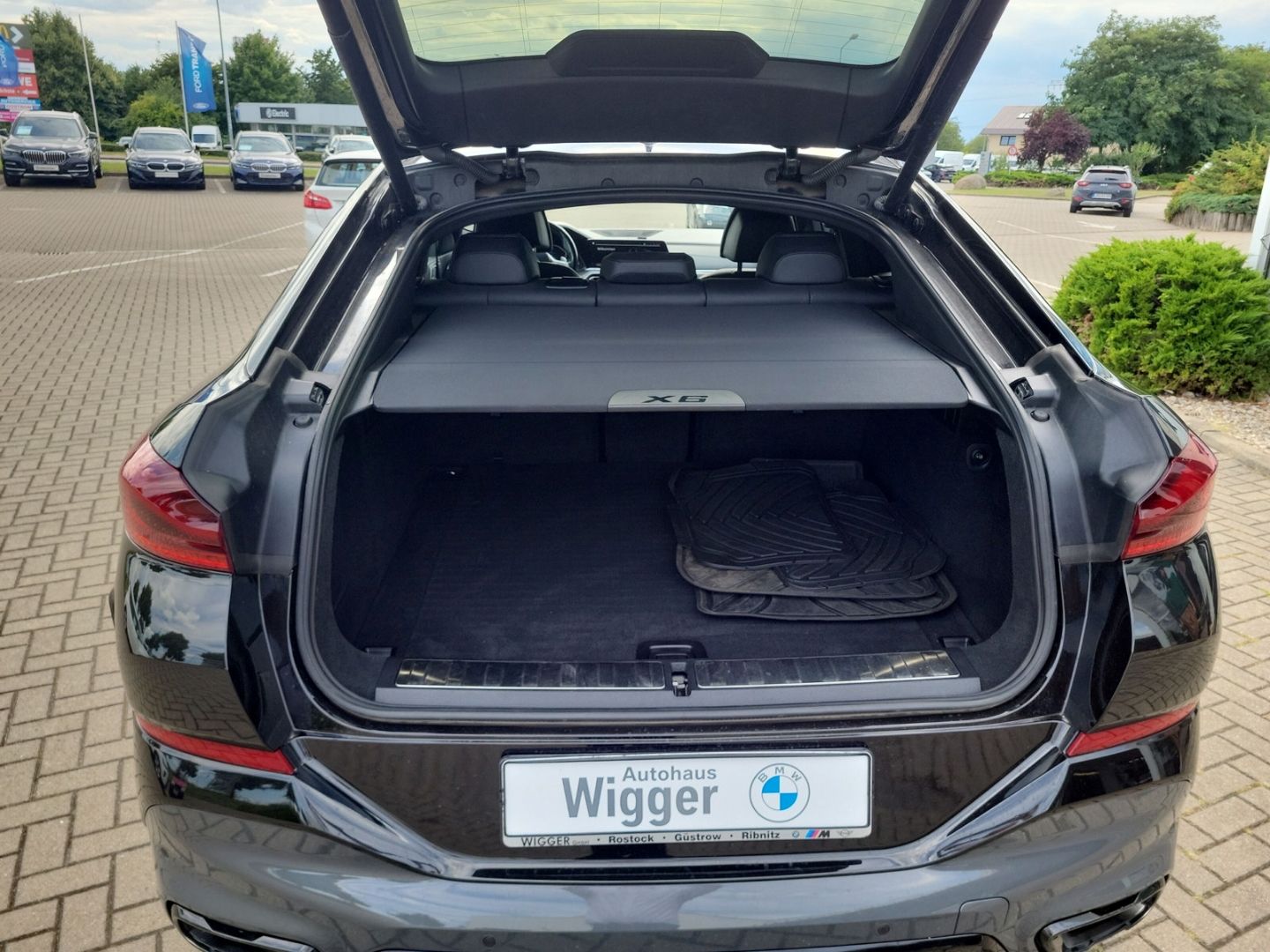 BMW X6 xDrive30d/Sportpaket/HUD/AHK/Navigation/Leder