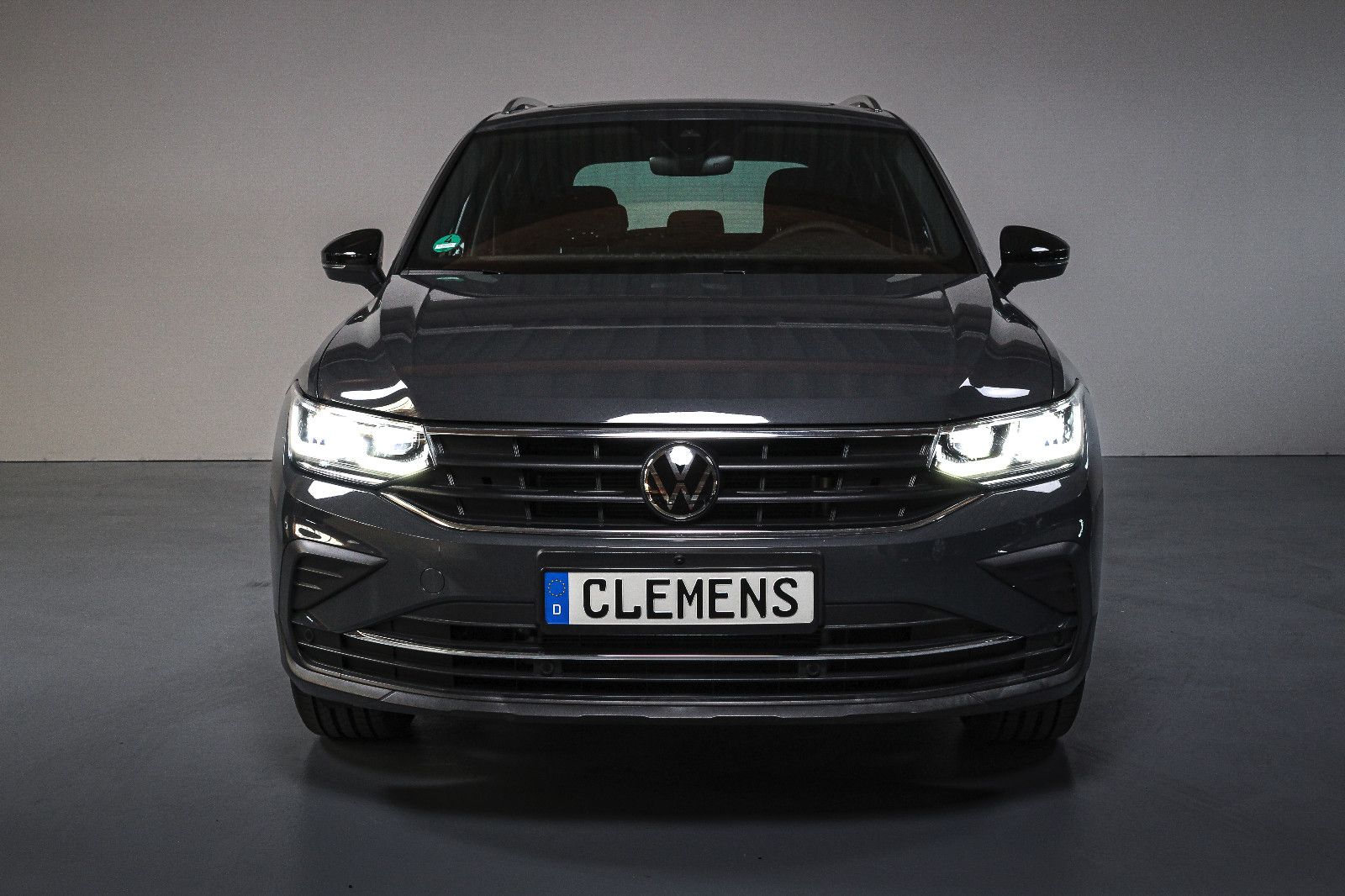 Volkswagen Tiguan Move - Samsaru's Car Outlet