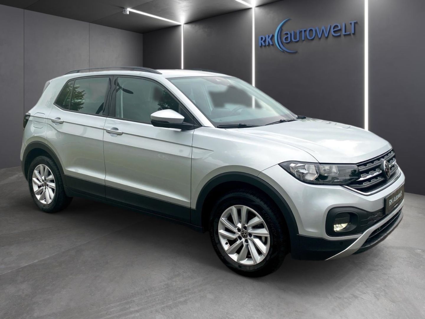 Volkswagen T-Cross 1.0 TSI Life - Samsaru's Car Outlet