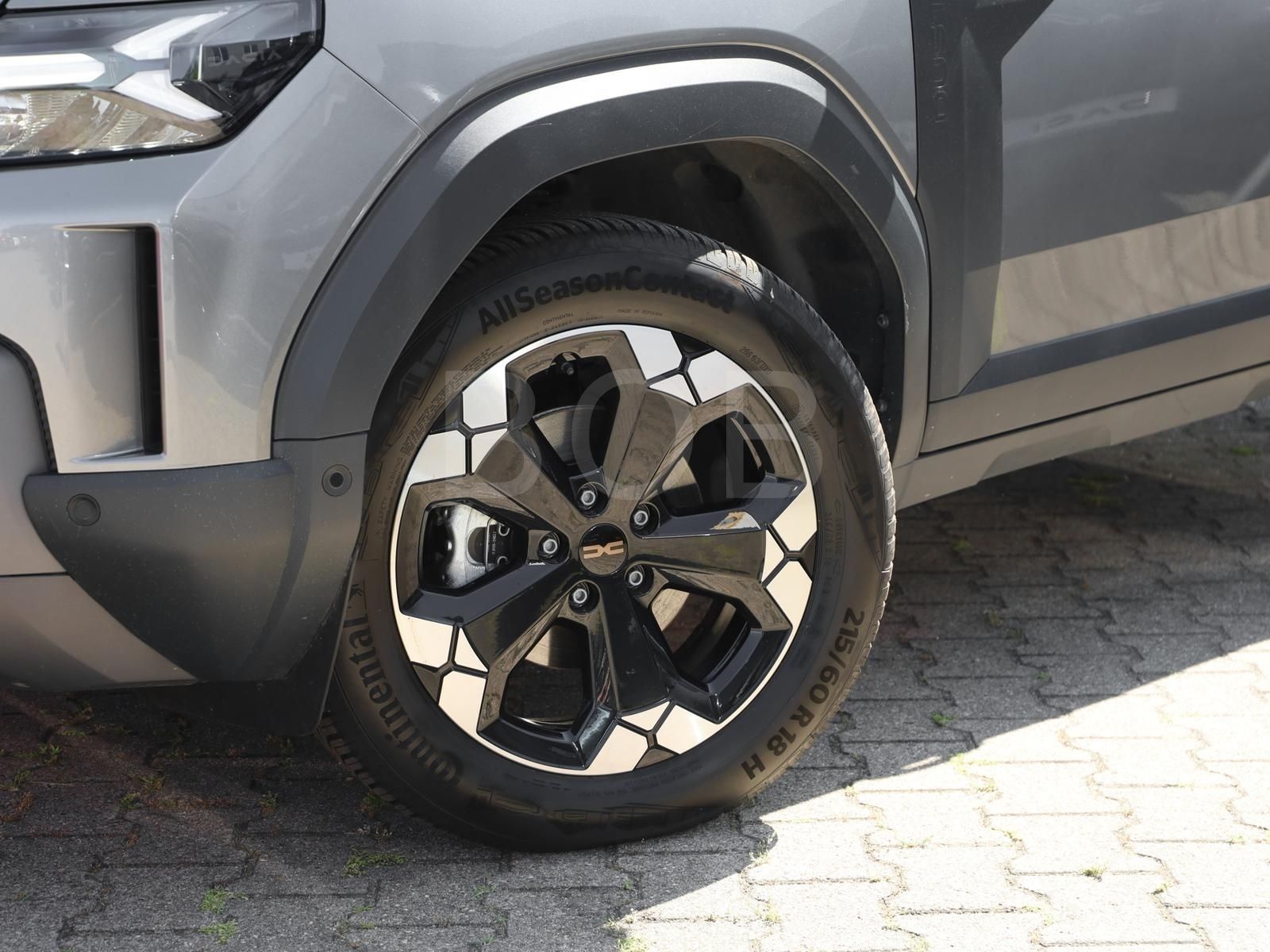 Dacia Duster Extreme HYBRID 140 - Samsaru's Car Outlet
