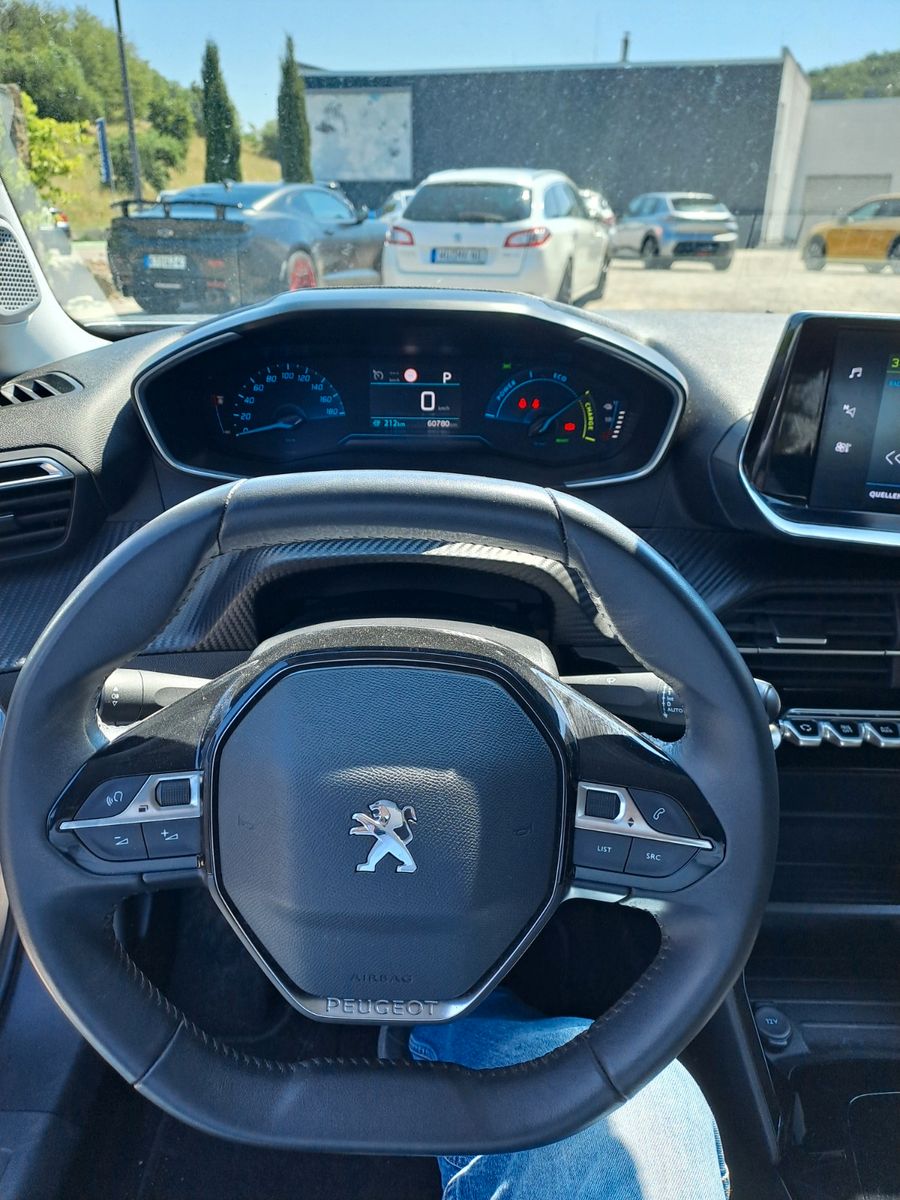 Peugeot e-2008 Activepack - Samsaru's Car Outlet