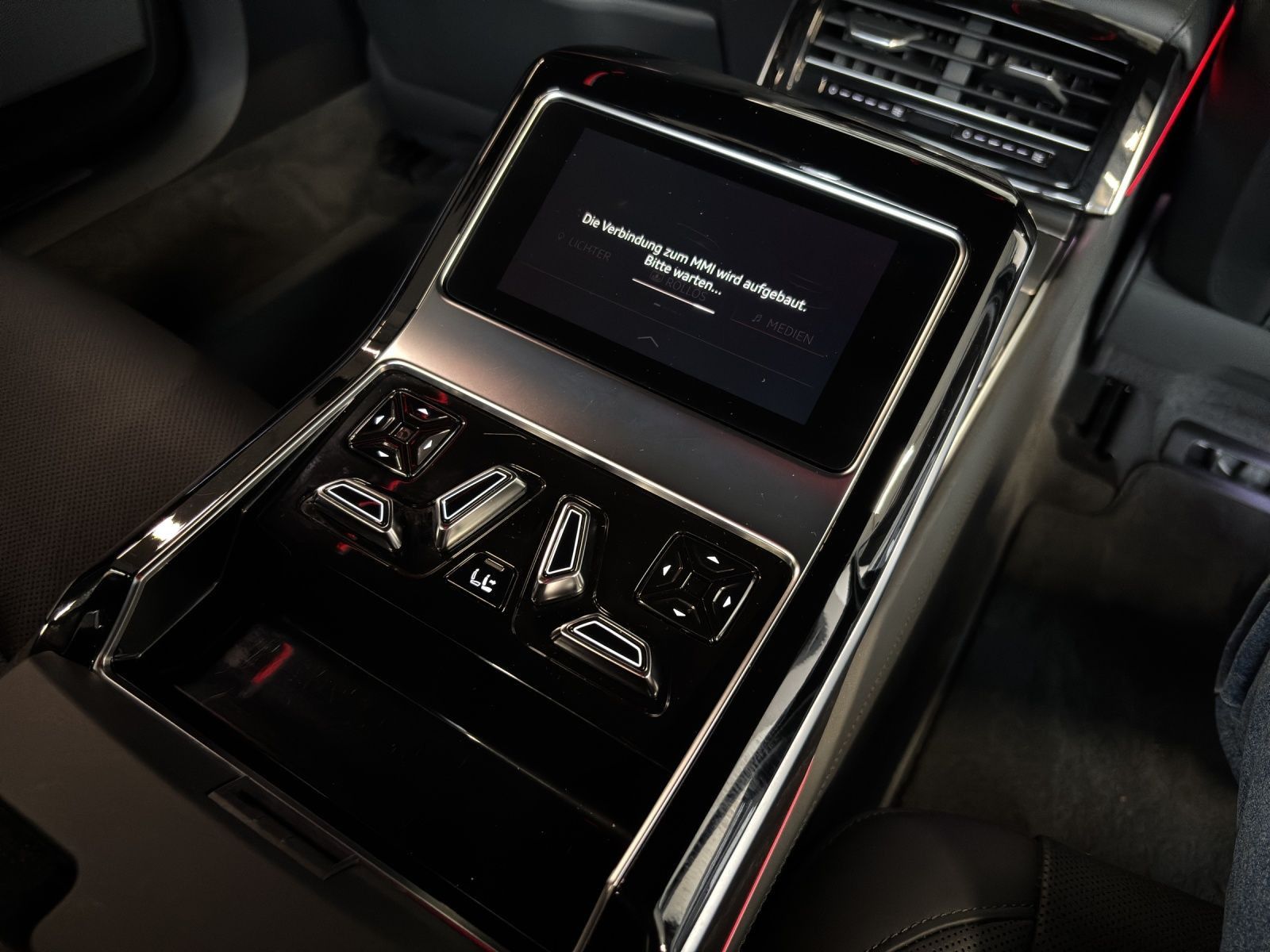 Audi A8 L 60 TFSIe quattro - Samsaru's Car Outlet