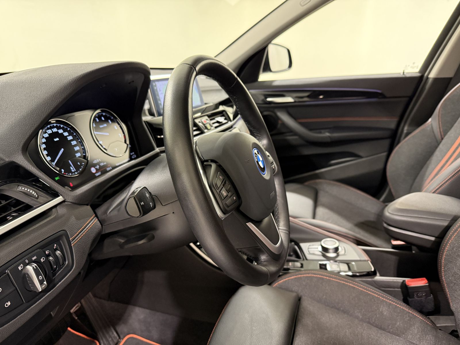 BMW X1 xDrive25e Sport Line - Samsaru's Car Outlet