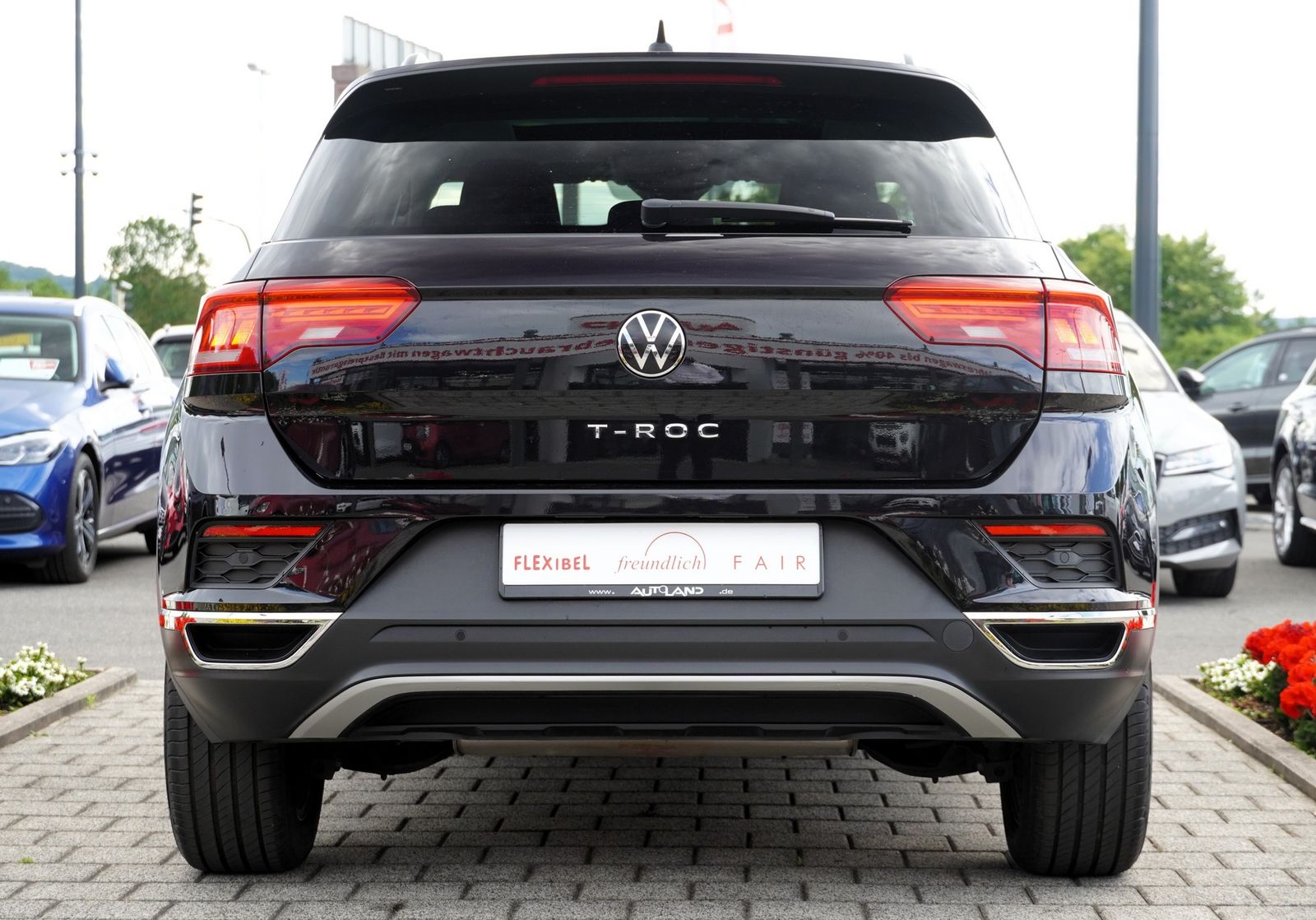 Volkswagen T-Roc 1.0 TSI United - Samsaru's Car Outlet