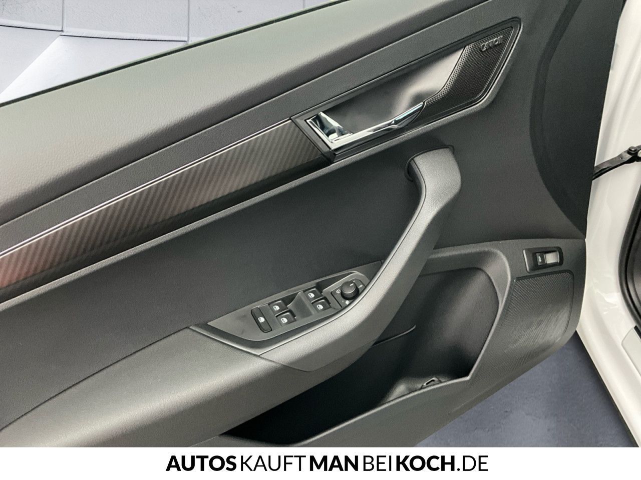 Skoda Karoq 2.0TSI 4x4 Sportline NAVI AHZV CANTON PANO