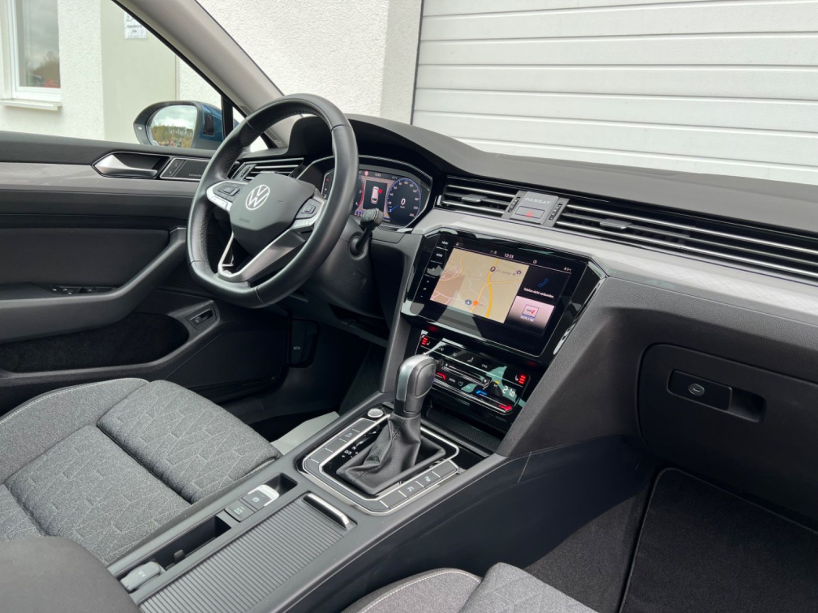 Volkswagen Passat 2.0 TDI - Samsaru's Car Outlet