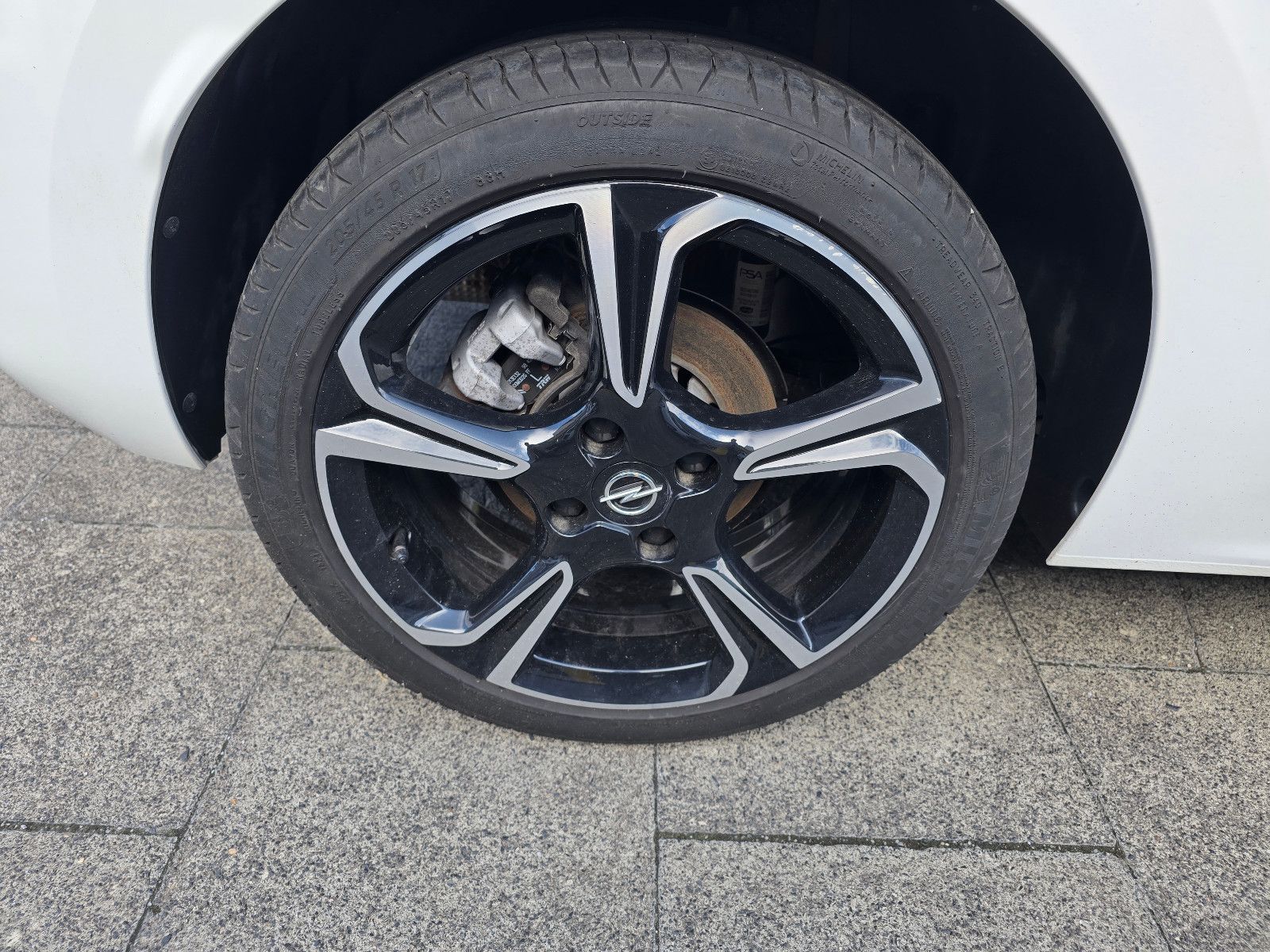 Opel Corsa F Ultimate - Samsaru's Car Outlet