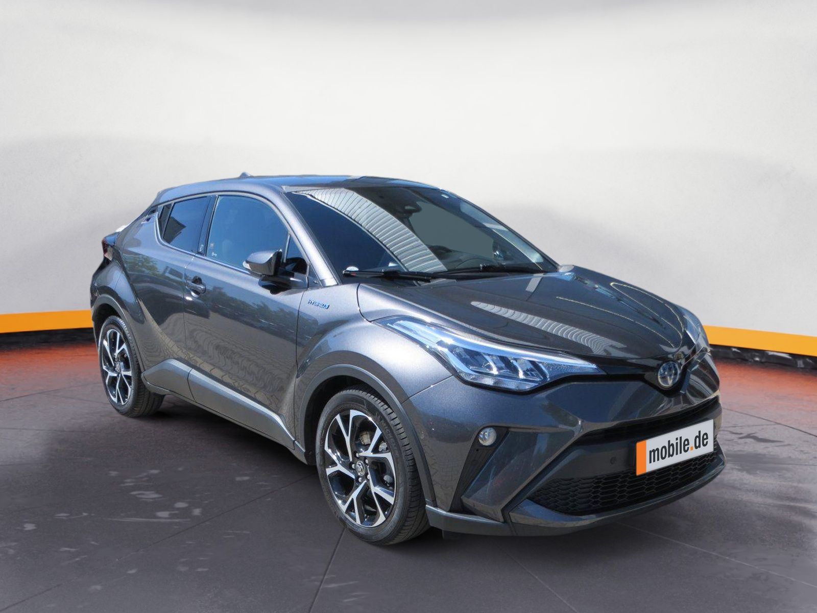 Toyota C-HR 2.0 Hybrid - Samsaru's Car Outlet