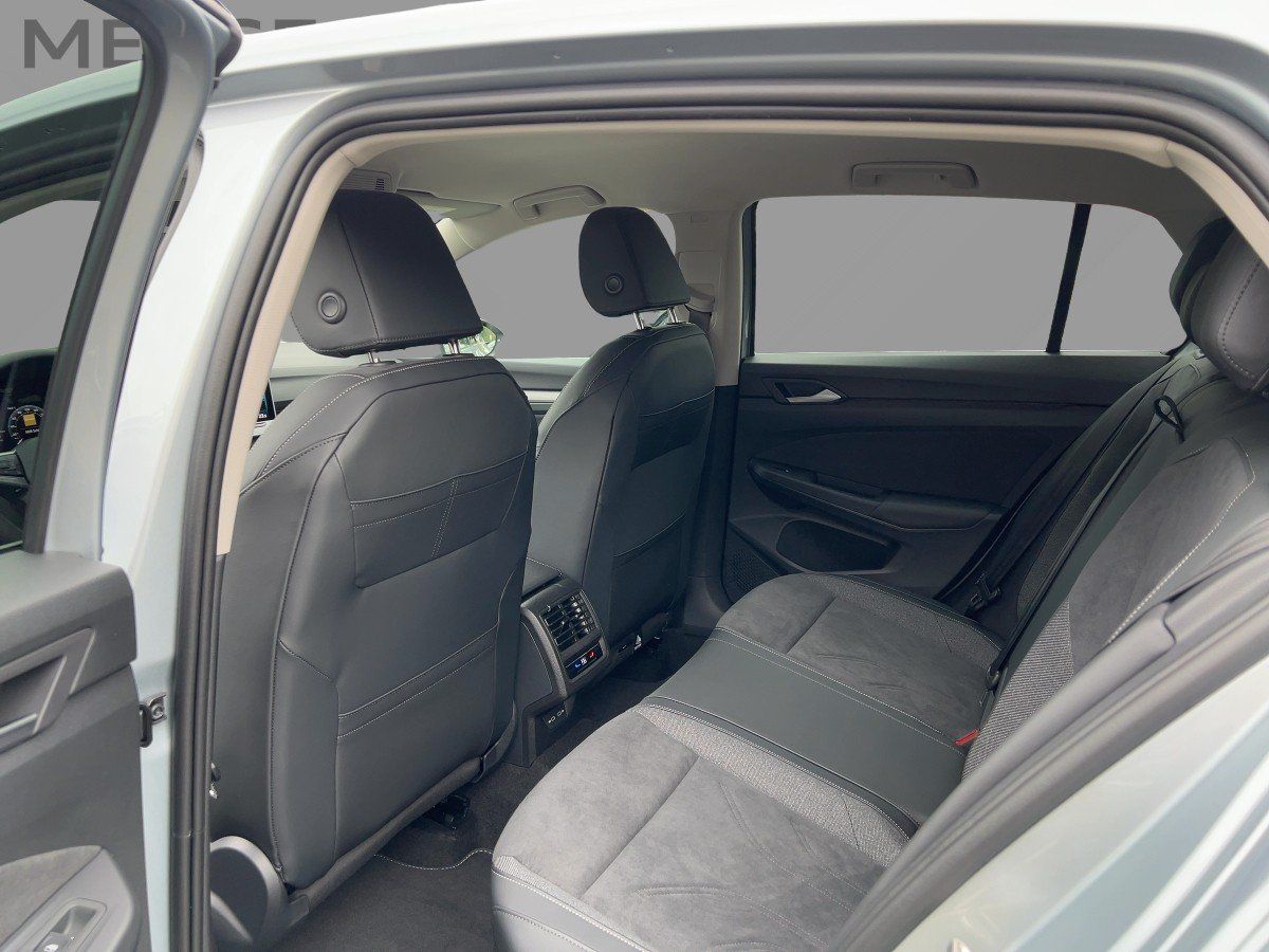Volkswagen Golf Style 1.5 eTSI DSG AHK Nav HUD 360° IQ.Ligh