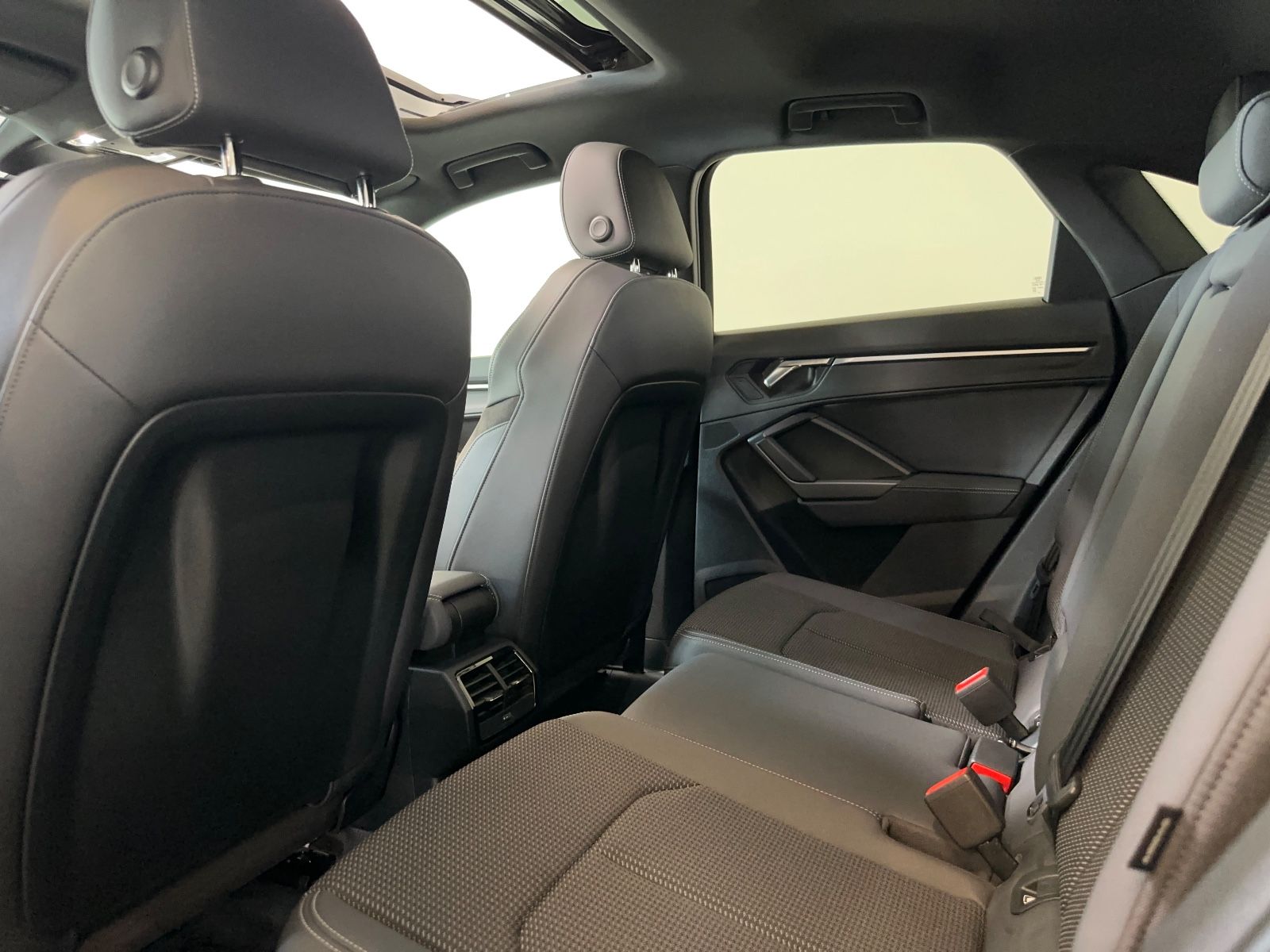 Audi Q3 Sportback 45 TFSI quattro S line - Samsaru's Car Outlet